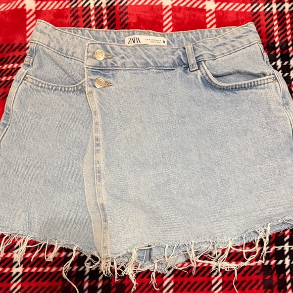 Zara Pants - Zara Light Blue Frayed Denim Shorts